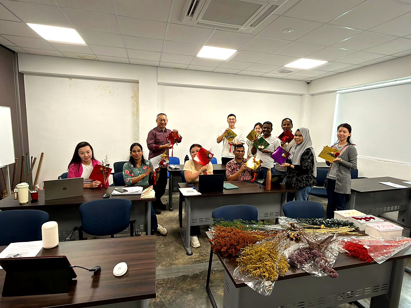 A therapeutic community gardening workshop class at GVSH